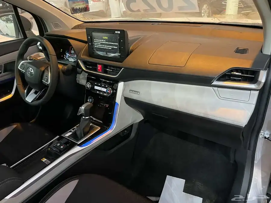 تويوتا فيلوز 2025 سعودي 7 مقاعد (بنزين) 1.5L 22