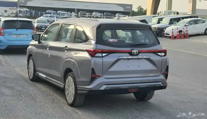 تويوتا فيلوز GLX 2025 4