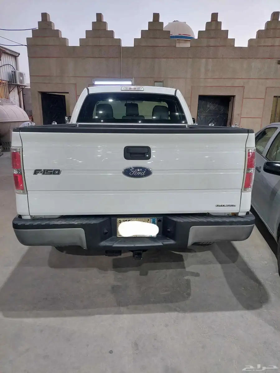 للبيع f-150 المديل 2013 دبل ماشي 300 الف كم بدي وكالة 4