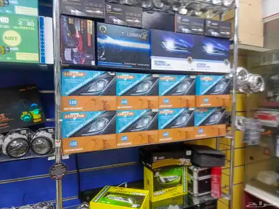 عدسات زنون لمبات انوار محولات غطيان شمعات واسطبات السيارات ا 7
