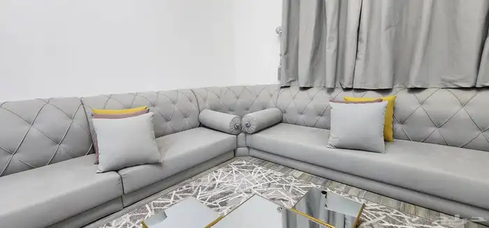 طقم كنب أرضي جدا نظيف وشبه الجديد 5