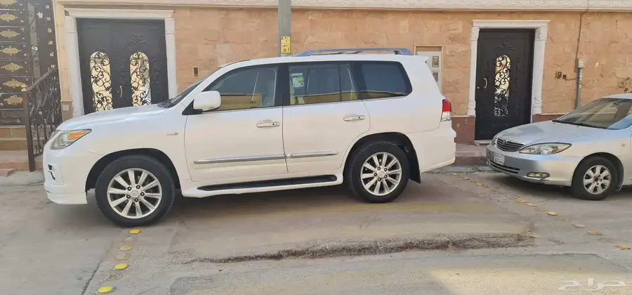 جيب لكزز 2011 0