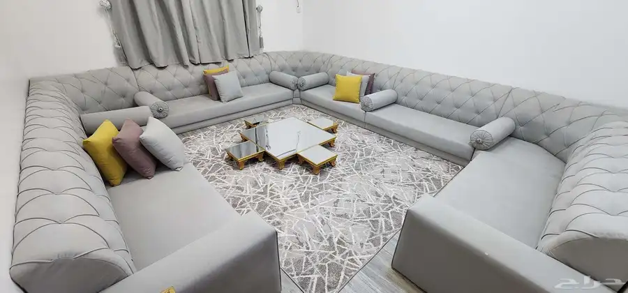 طقم كنب أرضي جدا نظيف وشبه الجديد 0