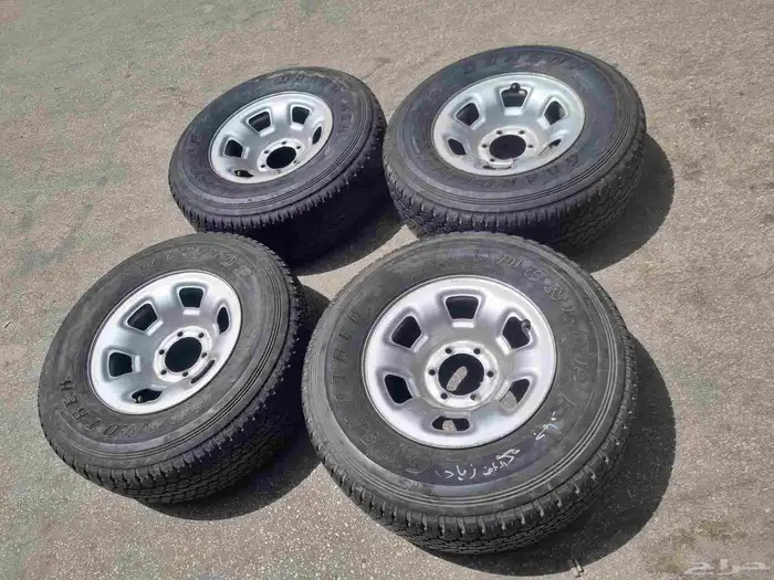 265 70 16 دنلوب الوكاله الكفرات نضيفه شرت 0