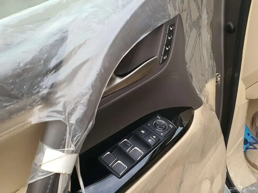 لكزس 2018 LX570 فل سعودي 9