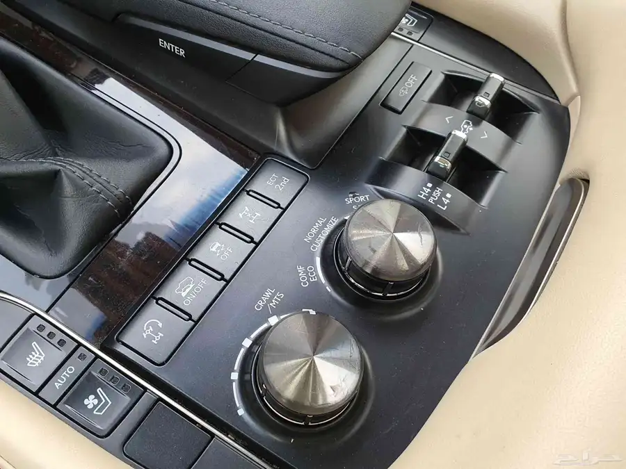 لكزس 2018 LX570 فل سعودي 16
