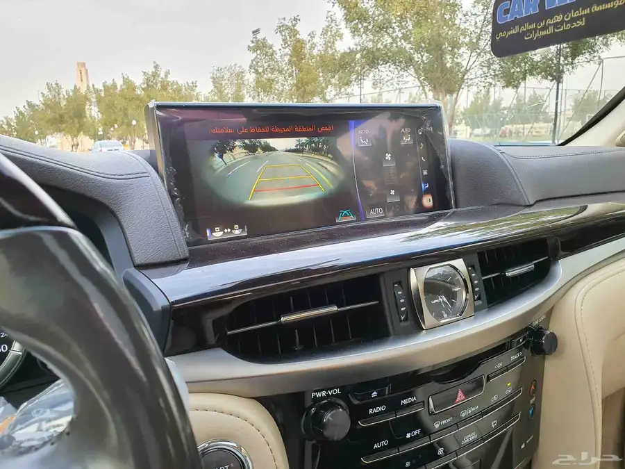 لكزس 2018 LX570 فل سعودي 11