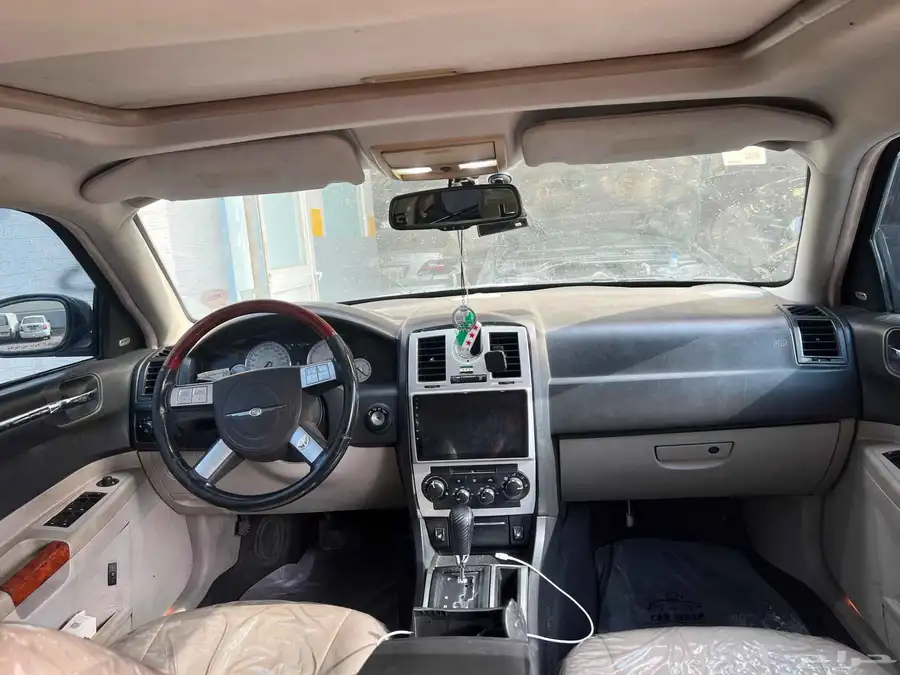 كرايسلر c300 9