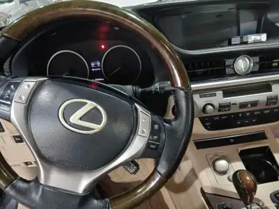 الكزز 350 اي اس موديل2014 1