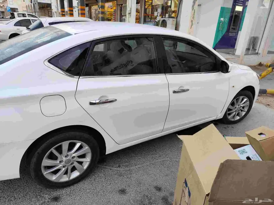 Nissan Sentra 2015 drive 213000km 1
