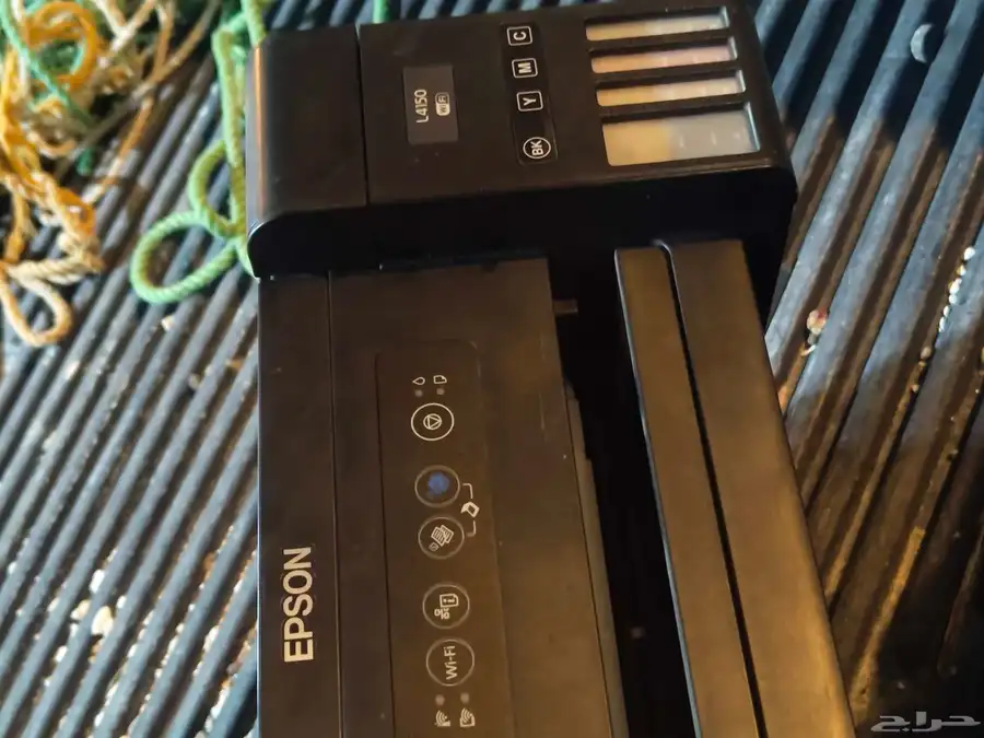 طابعتين وحده HP والثانيه EPSON لازمهم بس حبر 4