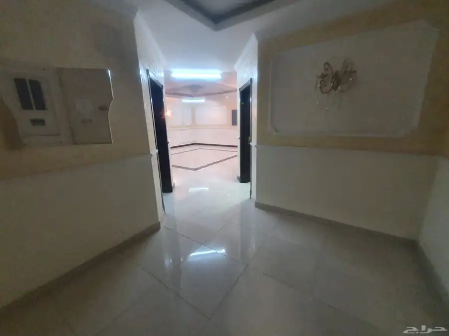 للايجار شقه علويه فى حى النور بالدمام 5غرف السعر 30 الف 1