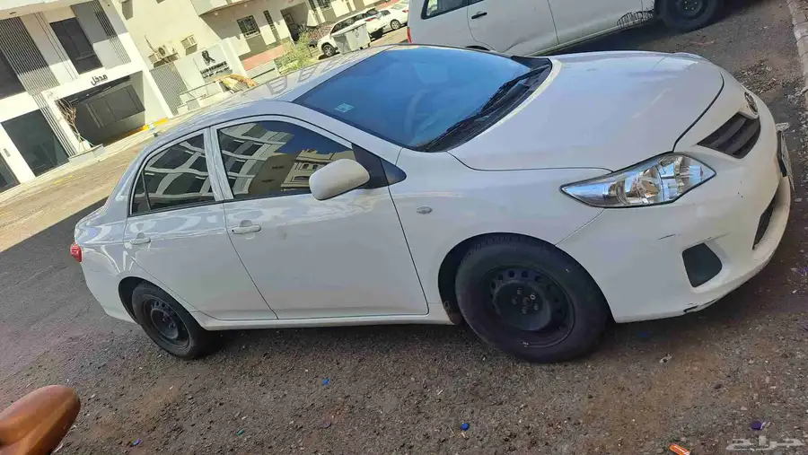تويوتا كورلا موديل 2013 ثاني مالك من الوكاله سياررة منوة الم 7