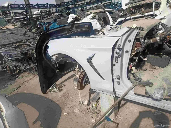 رفرف يسار جنسس g70 2020 1