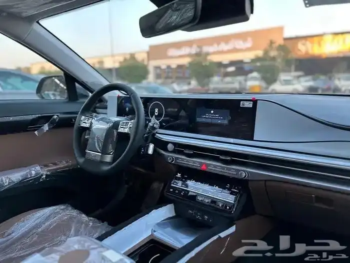 هيونداي ازيرا كلاسيك 2025 الفخامة و الأداء مع الانسيابية 8