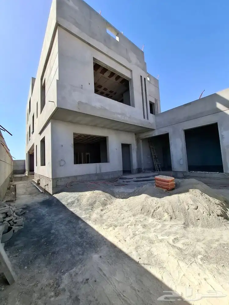 فيلا فاخرة للبيع نص تشطيب شغل شخصي 7