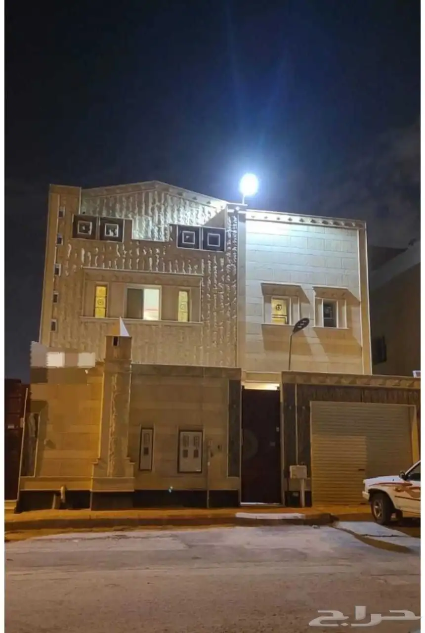 فيلا للإيجار حي عكاظ 0
