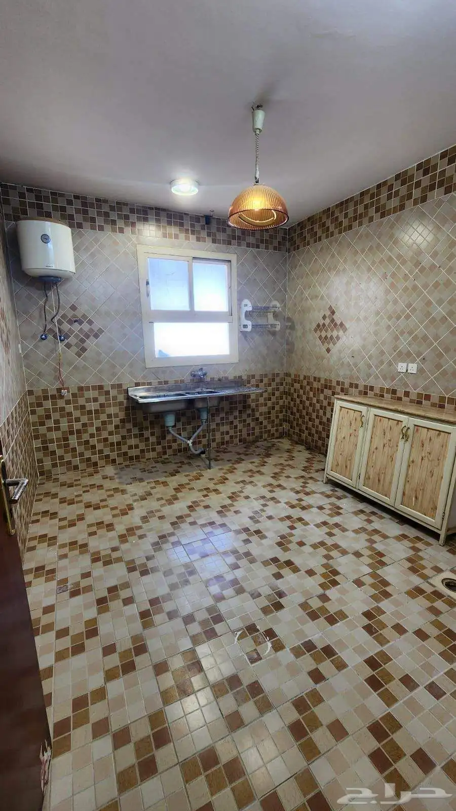 للإيجار شقة عوايل بحي الافق 3