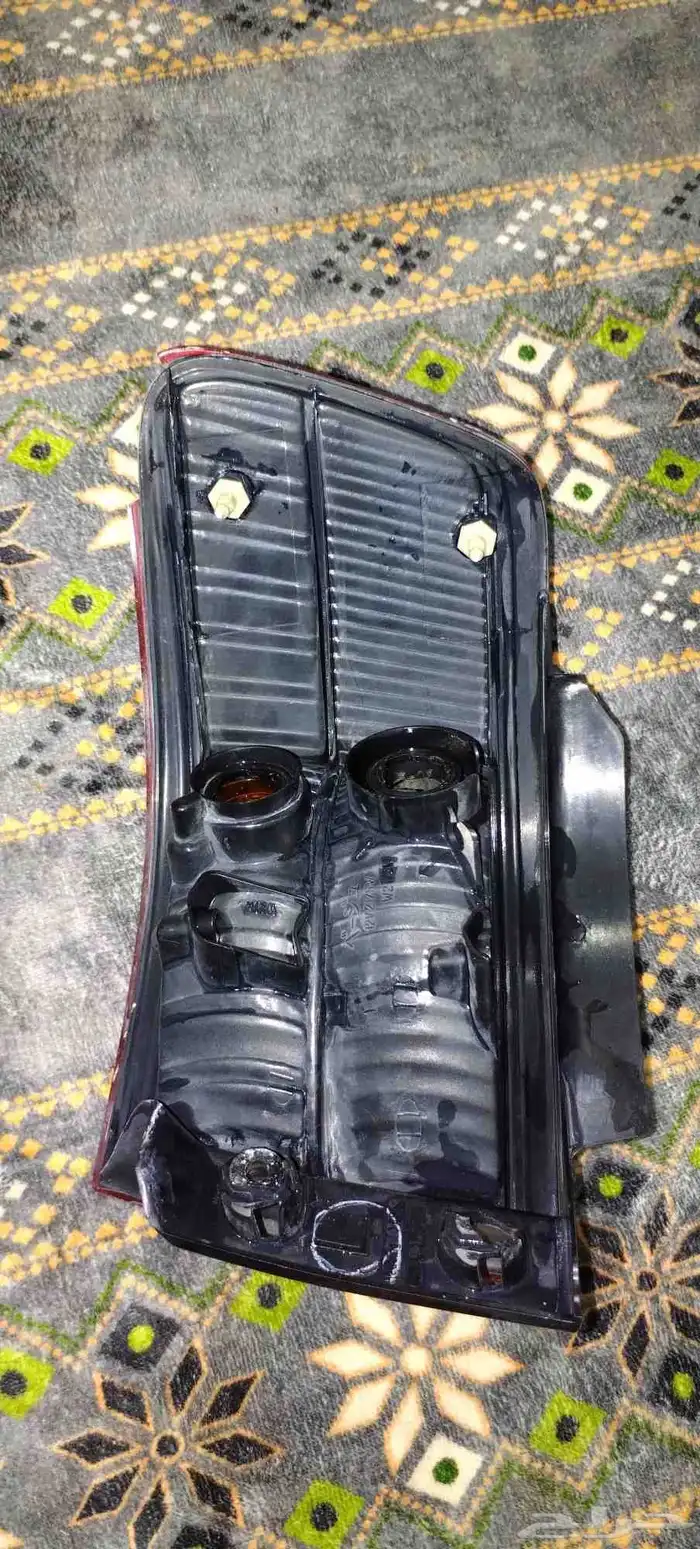 صطب خلفي كامري 1999_2002 يوجد فيه ملاحضه بسيطه 0