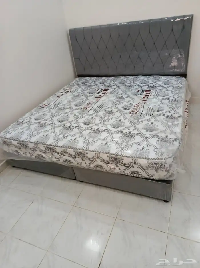 سرير مع مرتبه  توصيل 8