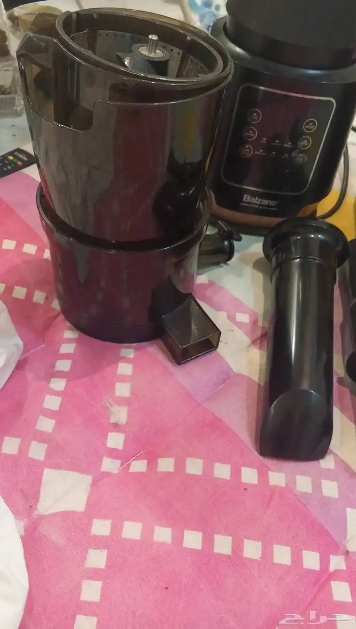 خلاط وعصاره متعددالوظايف وفرن كهربائي متعددالوظايف 1