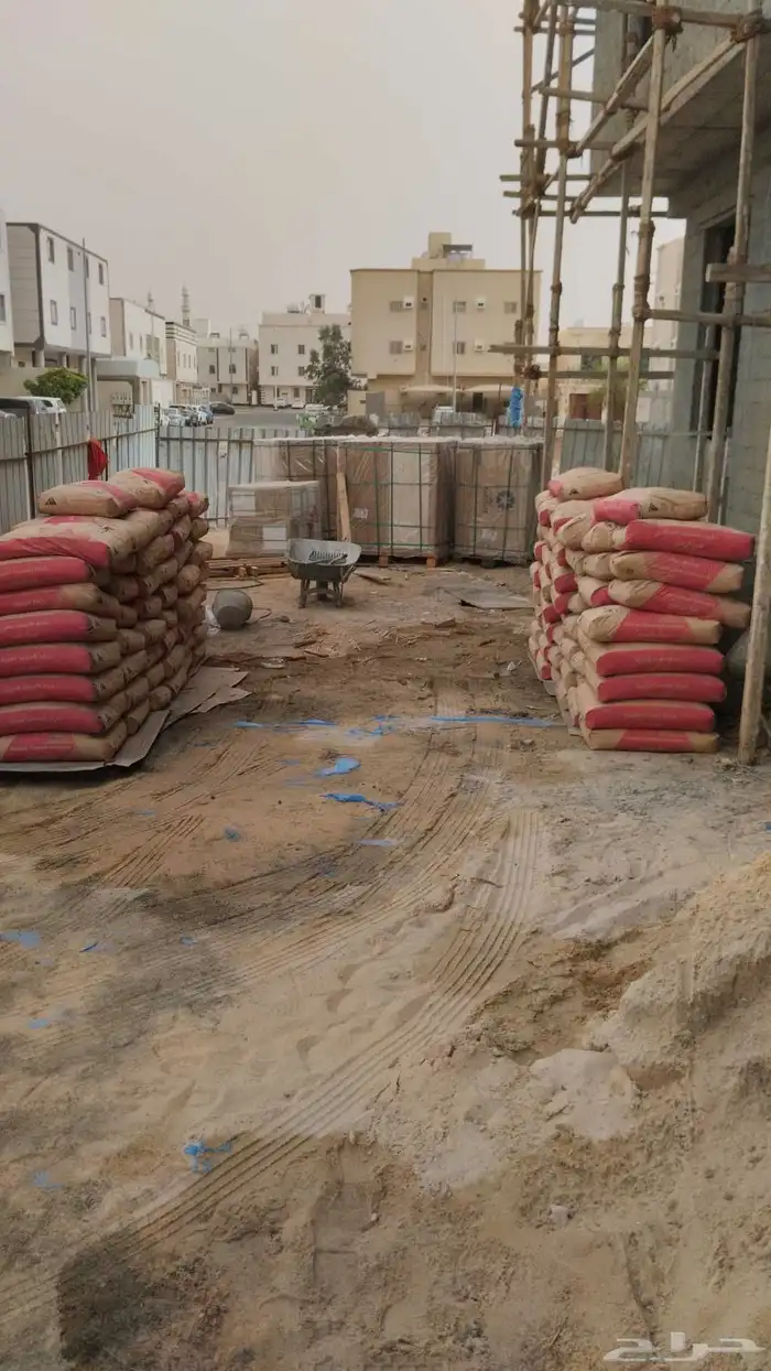 توريد جميع مواد البناء بطحاء واسمنت 0