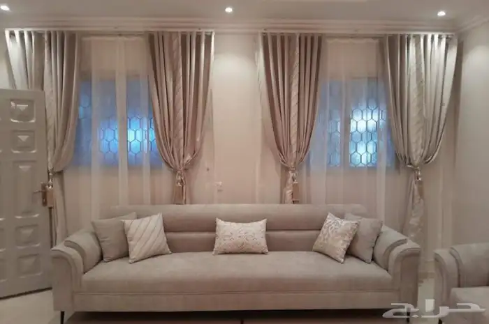 مفروشات الرياض  تفصيل جميع انواع الكنب والجلسات الارضي والس 1