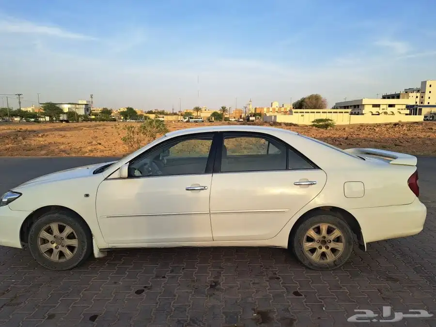 كامري 2003لون ابيض جير عادي مرشوش رش تجميلي استمارة منتهيه 1