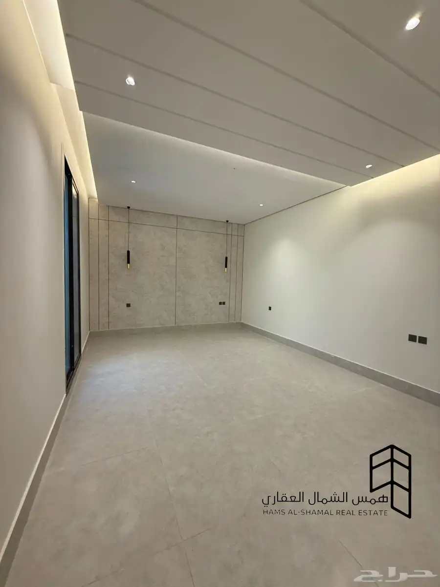 للبيع فيلا روف علوي حي البوادي 6