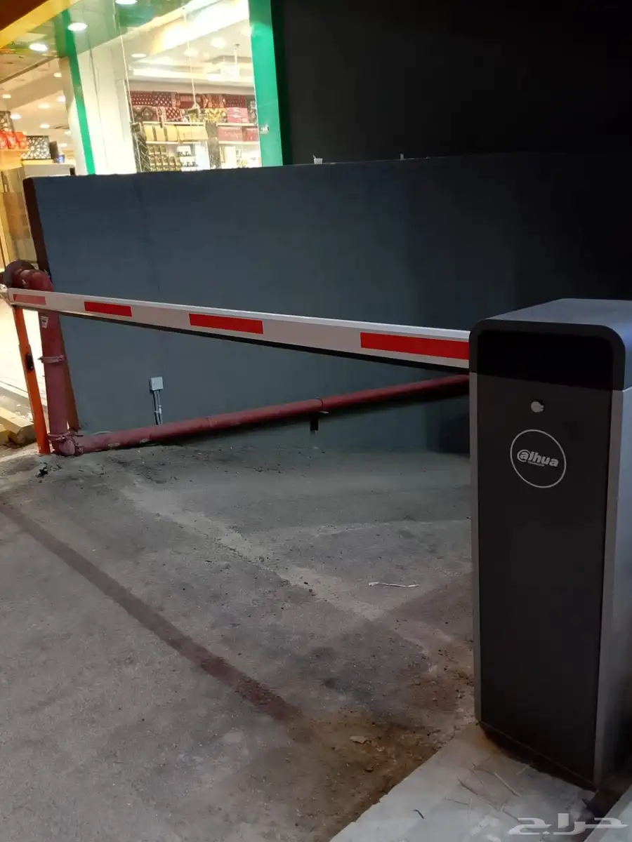 بوابة مواقف إلكترونية أوتوماتيكية   Automatic Parking Barri 7