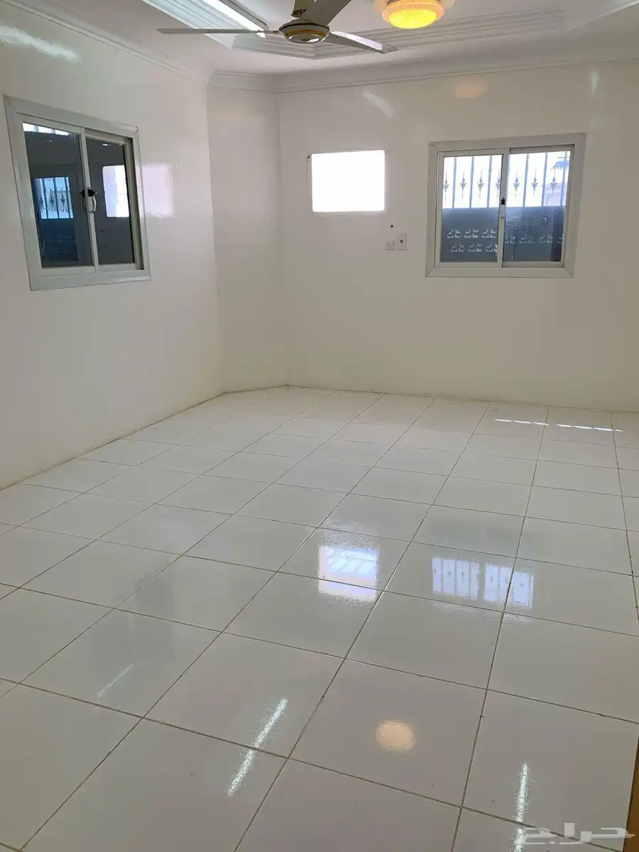 شقة للايجار شروره حي الامير مشعل 6