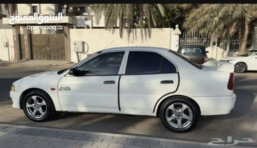 متسوبيشي لانسر موديل 2000 5