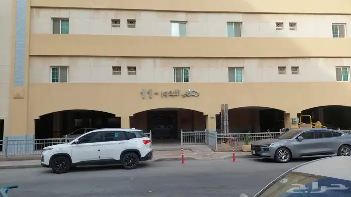 للبيع شقة في حي المنتزة جوار قصر الخليج 0