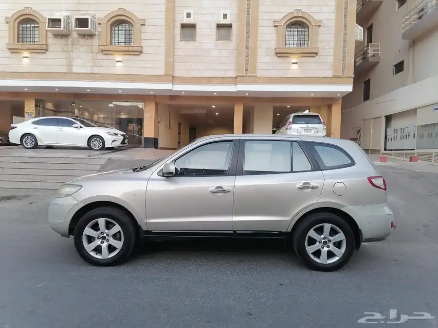 للبيع هونداي سنتافي الموديل 2008 بحالة ممتازة جدا 5