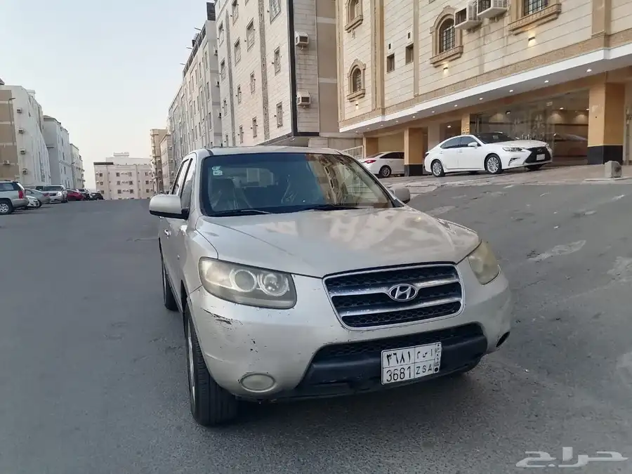 للبيع هونداي سنتافي الموديل 2008 بحالة ممتازة جدا 4