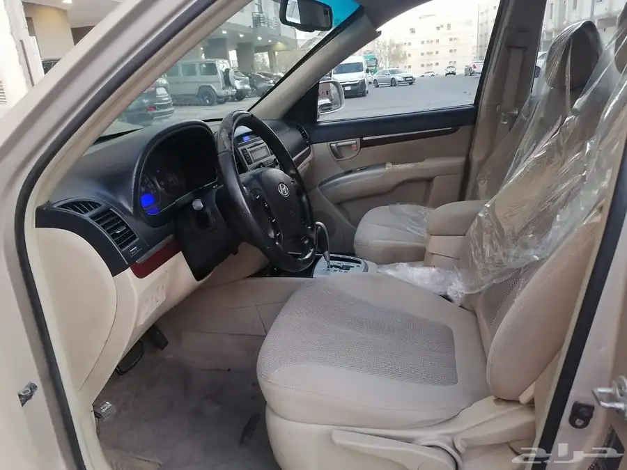 للبيع هونداي سنتافي الموديل 2008 بحالة ممتازة جدا 13