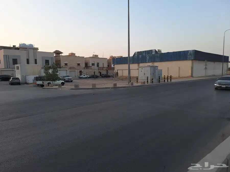 للبيع راس بلك على طريق ديراب المساحه 2610م 2