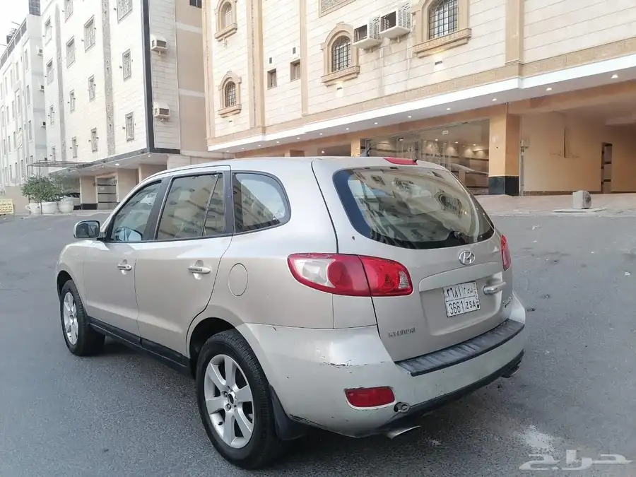 للبيع هونداي سنتافي الموديل 2008 بحالة ممتازة جدا 9