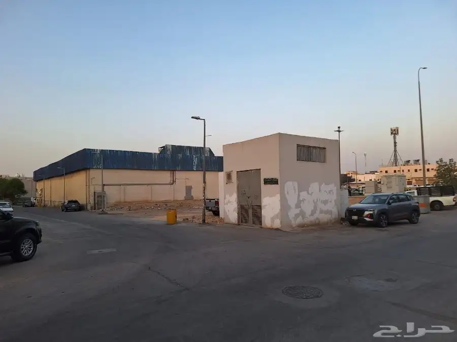 للبيع راس بلك على طريق ديراب المساحه 2610م 4