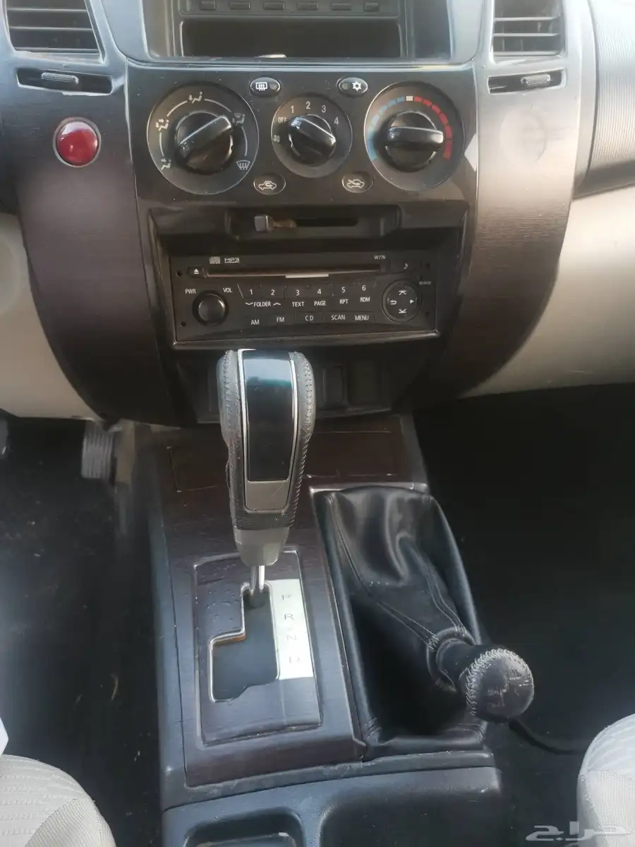 جيب مستبيشي بلوحة مميزه 10