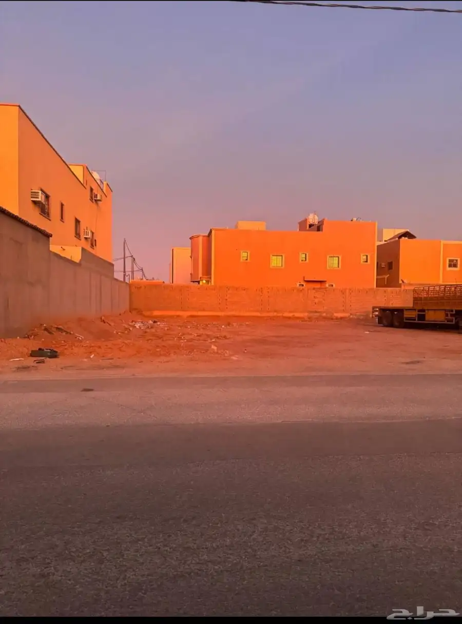 للبيع أرض سكنية في حي الملك عبدالله بالمجمعة 0