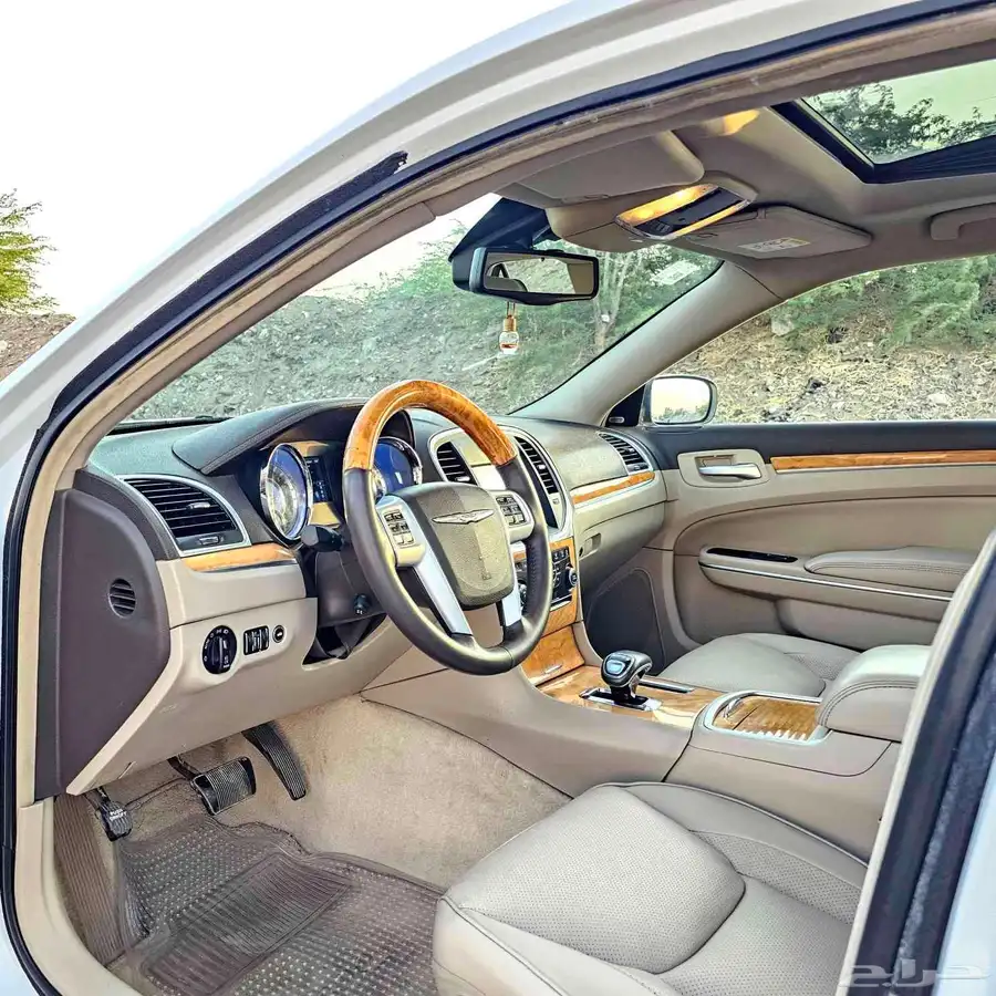 كرايزلر C300 موديل 2014 فل كامل لمتيد 18