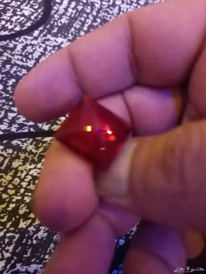 حجر ياقوت أحمر للبيع 11