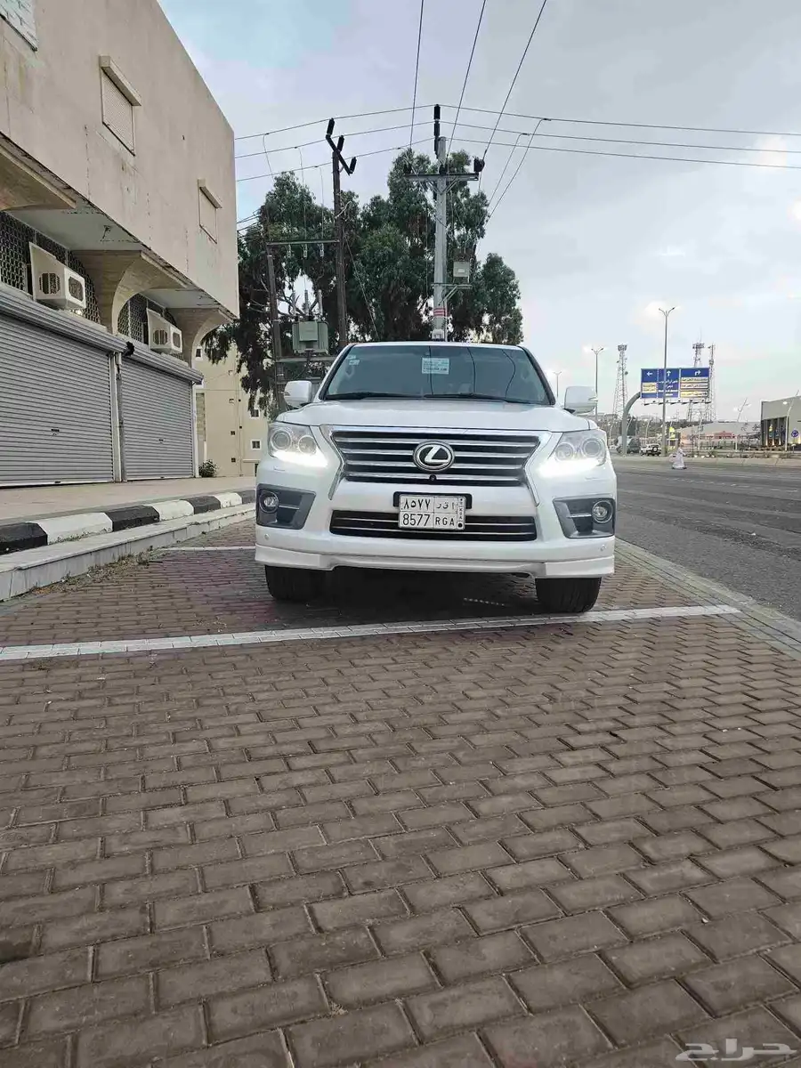 لكزس LX570 2013 0