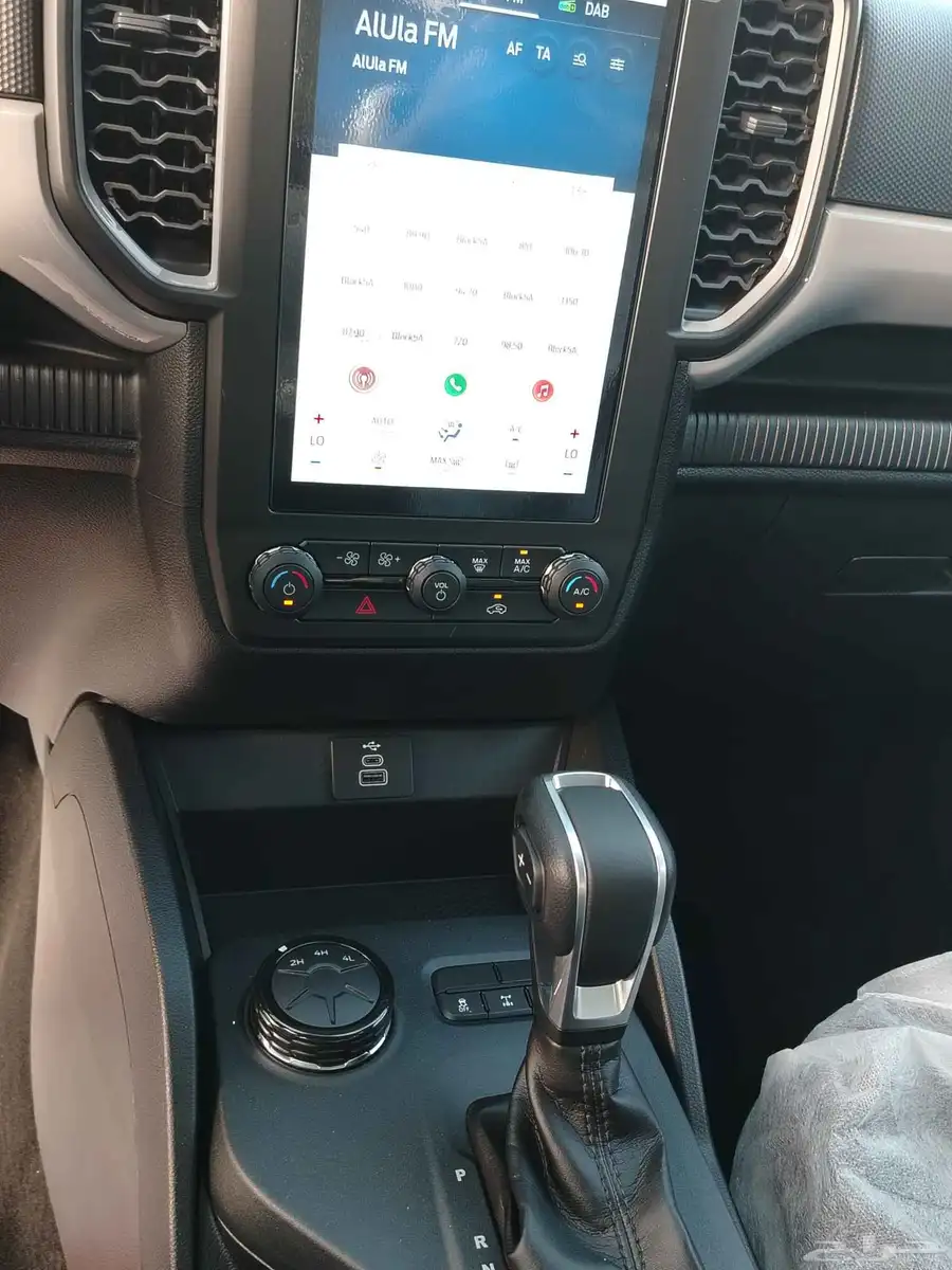 فورد رينجر XLT ديزل دبل نص فل موديل 2024 15