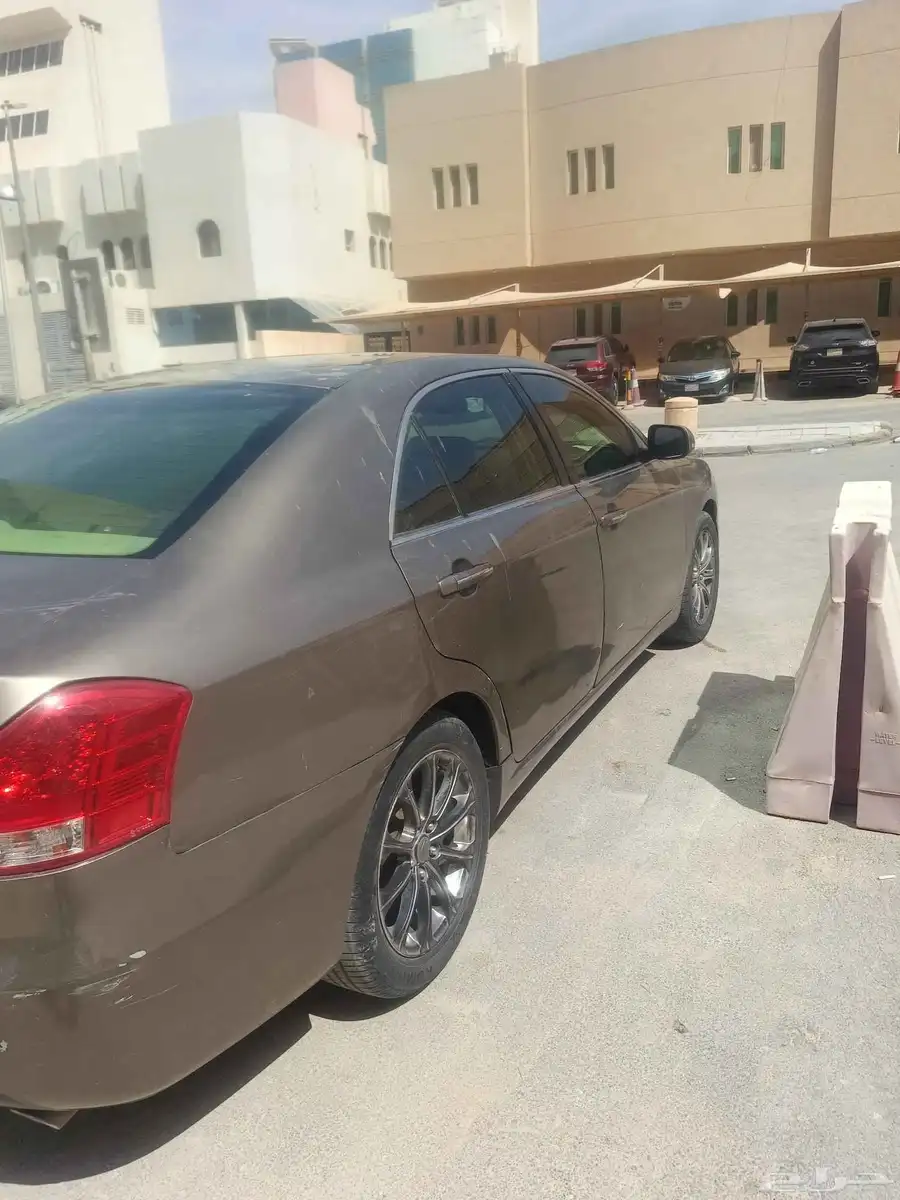 جيلي ec8 2012 6