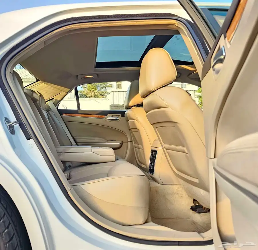 كرايزلر C300 موديل 2014 فل كامل لمتيد 34