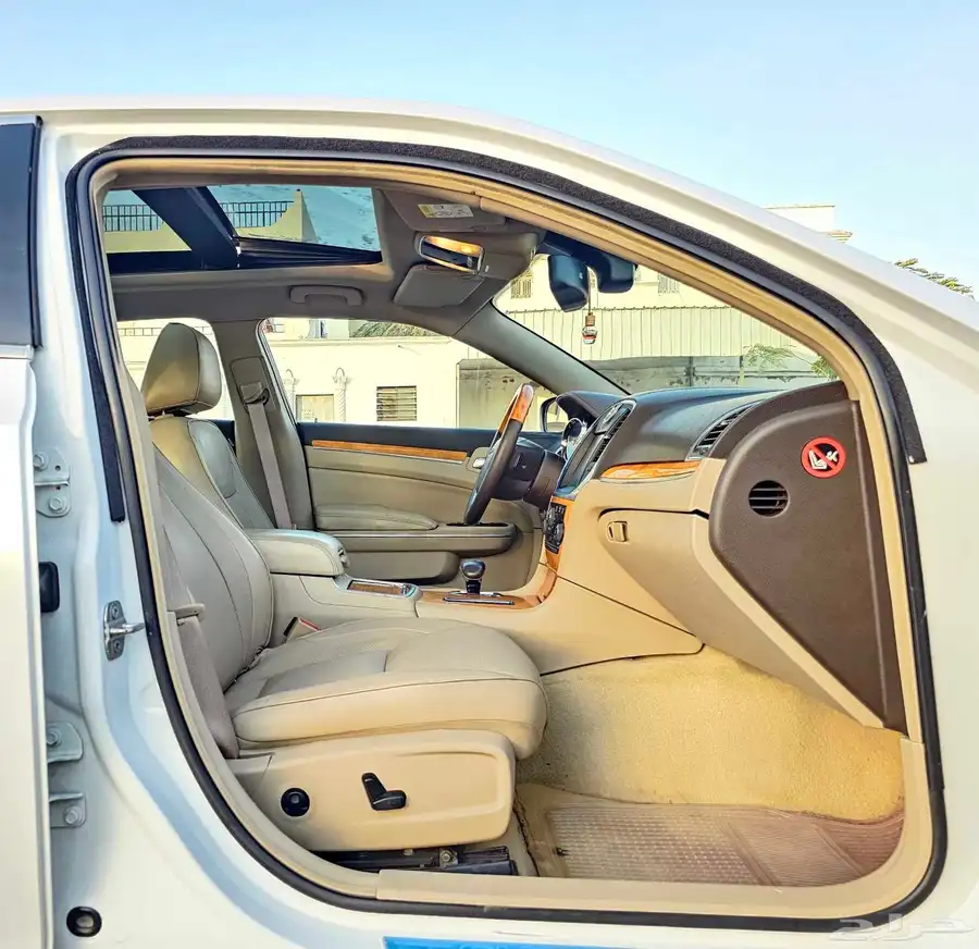 كرايزلر C300 موديل 2014 فل كامل لمتيد 26