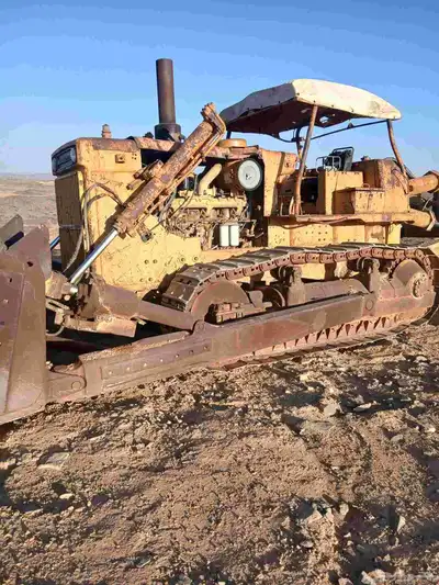 للبيع بلدوزر 155 مكينه قير هيدروليك بساتم سكير لتر جنزير شرط 3