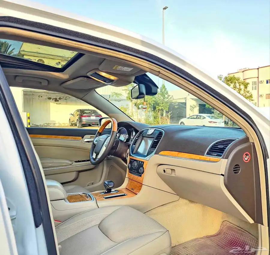 كرايزلر C300 موديل 2014 فل كامل لمتيد 27